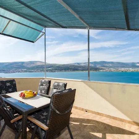 Bluesky Apartment