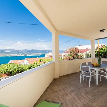 Bluesky Daire Trogir