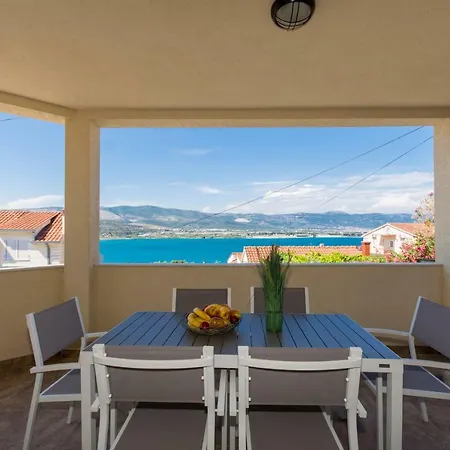 Bluesky Apartment